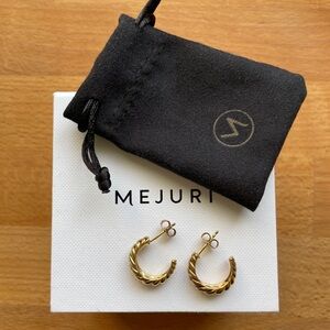 Mejuri Croissant Dome Hoops